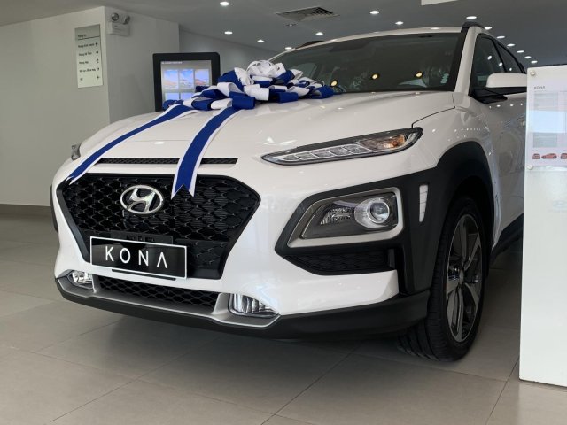 Hyundai Kona giao ngay giá chỉ từ 606tr, tặng bộ phụ kiện cao cấp, hỗ trợ trả góp lãi suất thấp, LH: 0903 175 3120