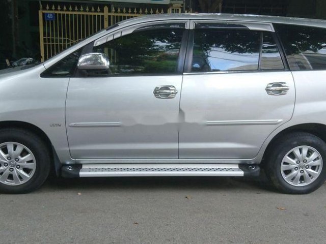 Bán ô tô Toyota Innova 2011, màu bạc, xe nhập khẩu chính hãng