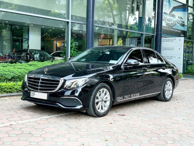 Bán Mercedes E200 2018 màu đen, chính chủ, biển Hà Nội, giá tốt