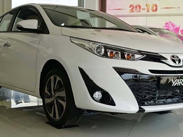 Cần bán Toyota Yaris đời 2019, màu trắng, nhập khẩu0