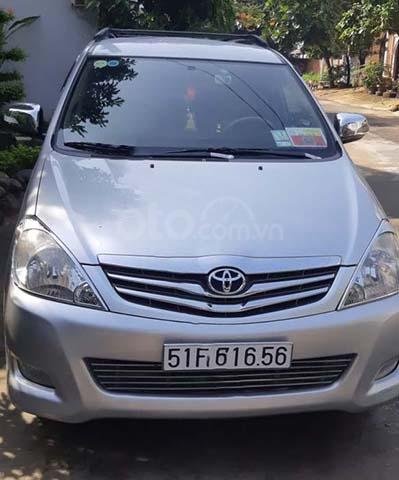 Bán xe Toyota Innova đời 2010, màu bạc số tự động, giá tốt xe còn mới lắm