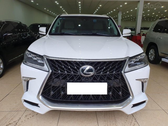 Bán Lexus LX570 Trung Đông sản xuất 2016, đăng ký T1/2019, siêu mới 99,999%