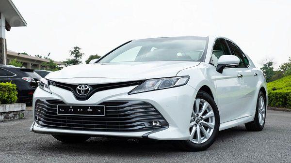 Bán ô tô Toyota Camry 2.5Q 2019, màu trắng, nhập khẩu nguyên chiếc