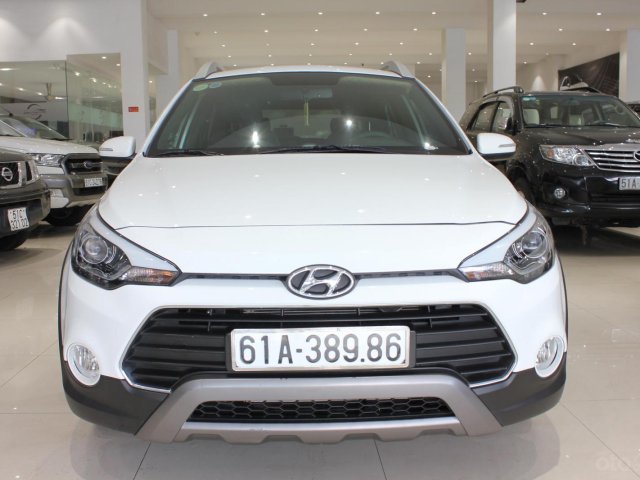 Cần bán Hyundai I20 Active 1.4AT SX 2017, nhập Ấn, xe lướt chuẩn 12000km, xem xe giá tốt