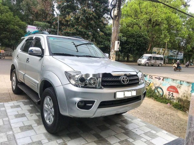 Cần bán lại xe Toyota Fortuner 2.5G năm sản xuất 2009, giá tốt