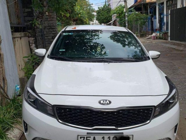 Bán Kia Cerato sản xuất 2017, màu trắng giá cạnh tranh