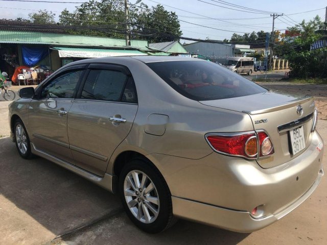 Bán xe Toyota Corolla Altis 2010, màu bạc xe gia đình, xe nguyên bản0