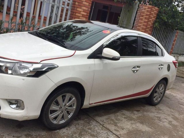 Cần bán xe Toyota Vios đời 2017, màu trắng, nhập khẩu, giá tốt