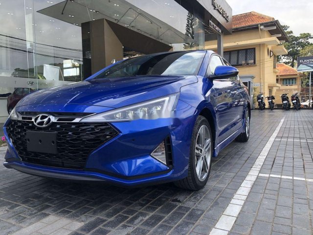 Bán Hyundai Elantra 2.0 AT Facelift sản xuất 2019, ưu đãi hấp dẫn0