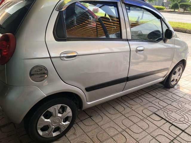 Bán Chevrolet Spark đời 2009, màu bạc còn mới, 115tr