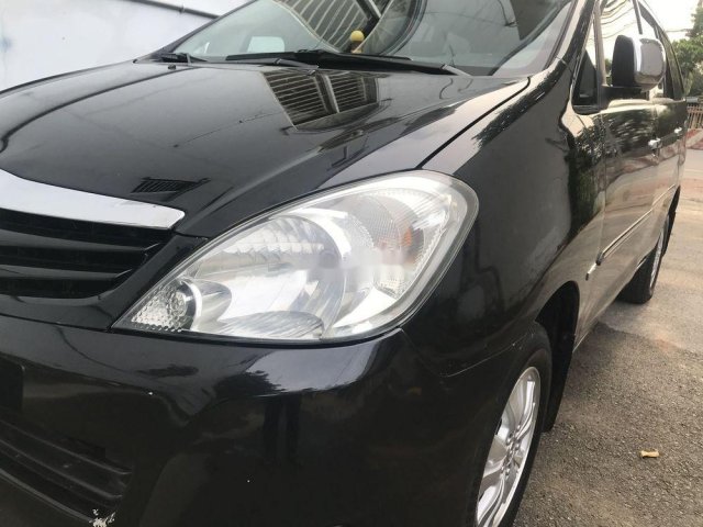 Cần bán xe cũ Toyota Innova 2011, màu đen