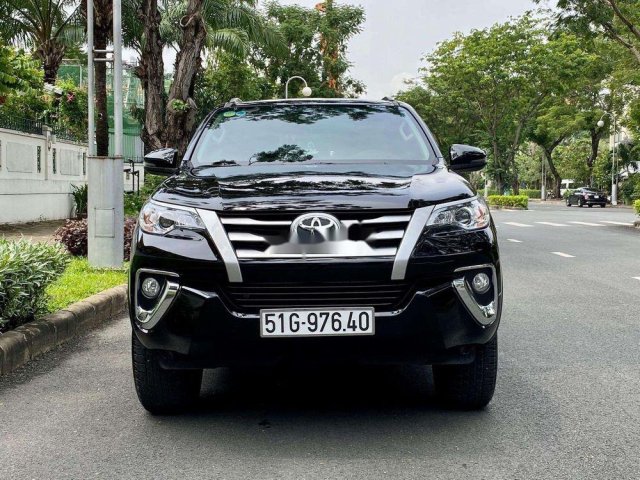 Cần bán xe Toyota Fortuner năm 2019, màu đen, xe nhập chính chủ