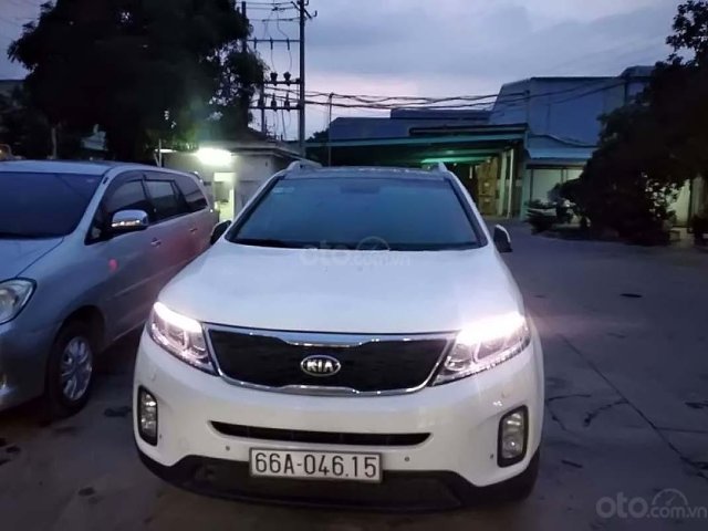 Cần bán Kia Sorento sản xuất năm 2017, màu trắng, 758 triệu xe còn mới lắm