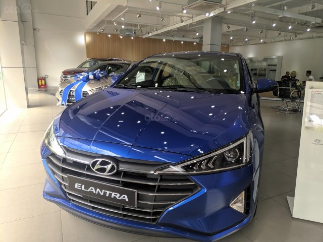 Bán Hyundai Elantra - giá siêu khuyến mãi0