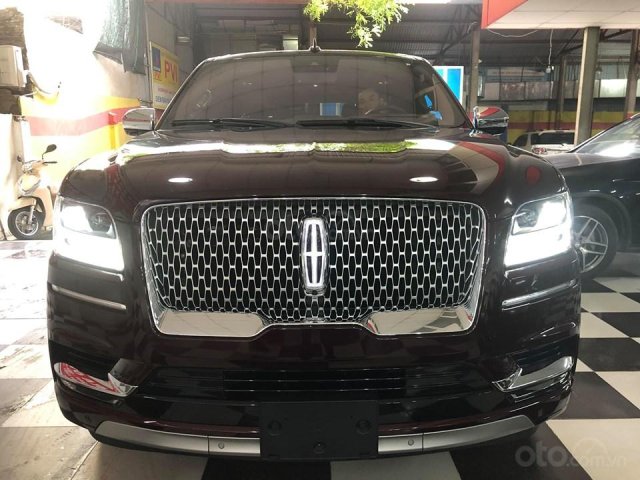 Hỗ trợ giao xe nhanh toàn quốc - Trả góp lãi suất thấp chiếc xe Lincoln Navigator L Black Label, sản xuất 2019, màu đỏ