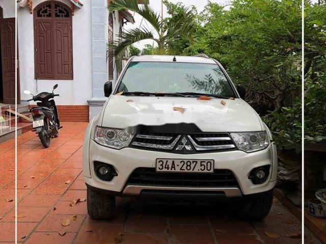 Bán xe Mitsubishi Pajero đời 2014, màu trắng, số sàn