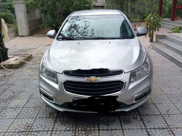 Cần bán gấp Chevrolet Cruze đời 2015, màu bạc chính chủ0