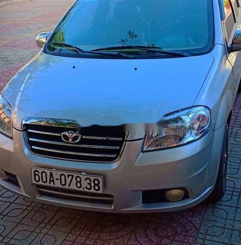 Cần bán lại xe Daewoo Gentra năm 2008, màu bạc, xe nhà đi