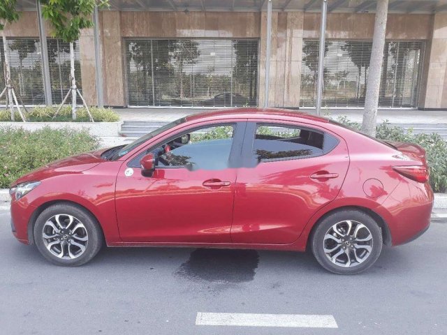 Cần bán gấp Mazda 2 năm sản xuất 2018, màu đỏ chính chủ, giá tốt