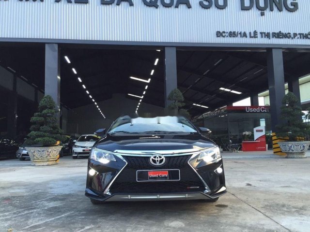 Bán Toyota Camry 2016, màu đen, số tự động, 940tr