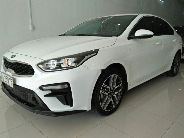 Bán ô tô Kia Cerato đời 2018, màu trắng, mới 99%