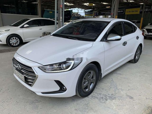 Bán xe Hyundai Elantra 1.6MT sản xuất 2016, màu trắng số sàn0