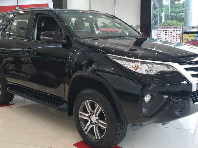 Bán ô tô Toyota 4 Runner G 2019, màu đen0