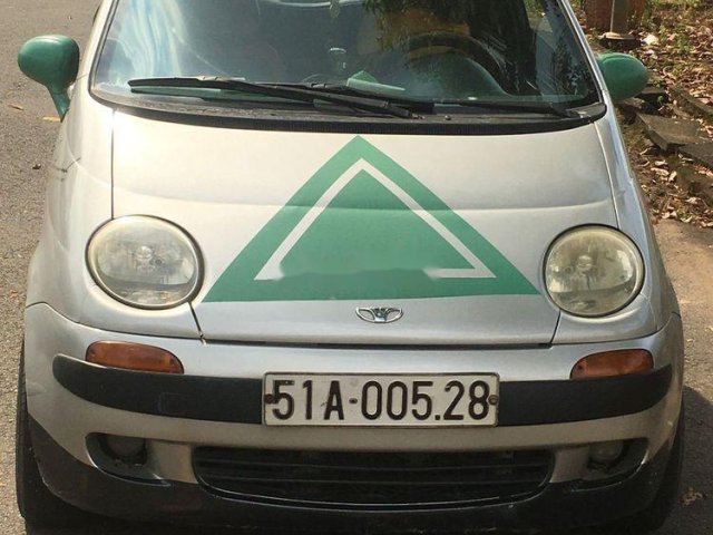 Cần bán Daewoo Matiz đời 2004, màu bạc, 70tr