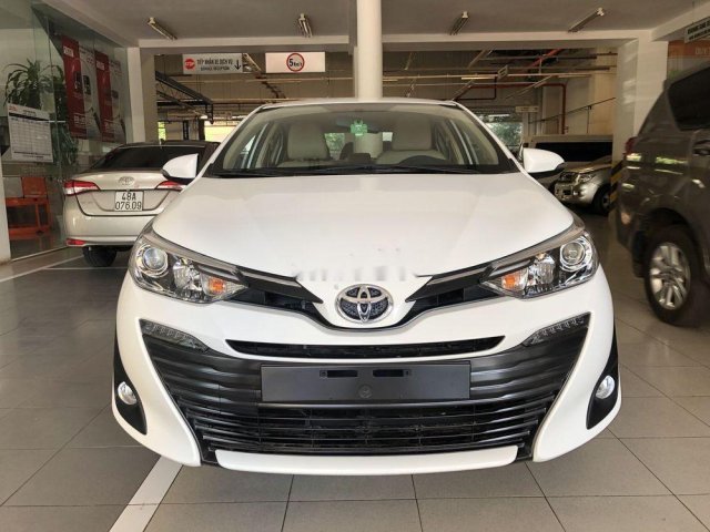 Cần bán xe Toyota Vios năm sản xuất 2019, màu trắng, giá tốt