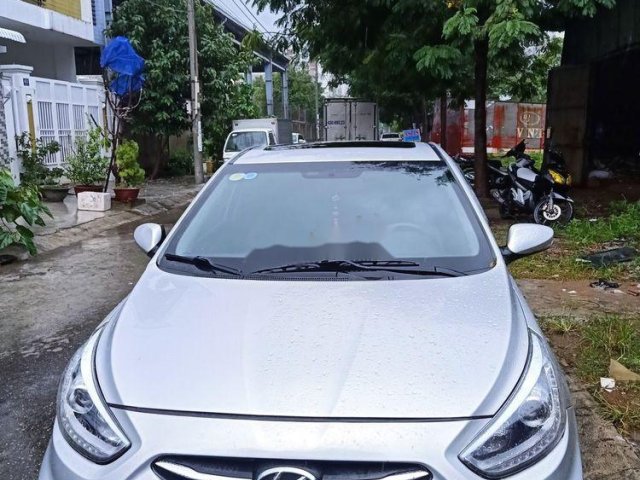 Cần bán Hyundai Accent đời 2015, màu bạc, nhập khẩu 