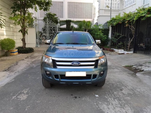 Ford Ranger XLS nhập khẩu, màu xanh ngọc 2015