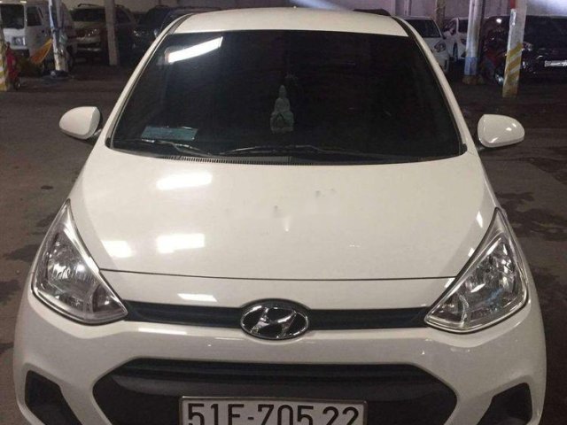 Bán Hyundai Grand i10 năm 2015, màu trắng, nhập khẩu số sàn