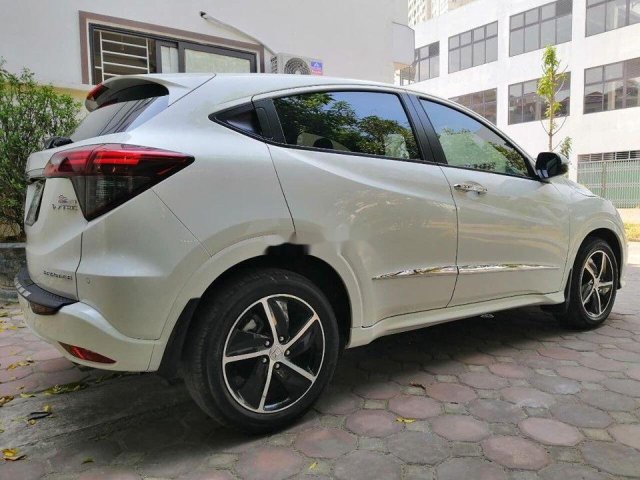 Cần bán Honda HR-V đời 2018 xe gia đình xe nguyên bản0