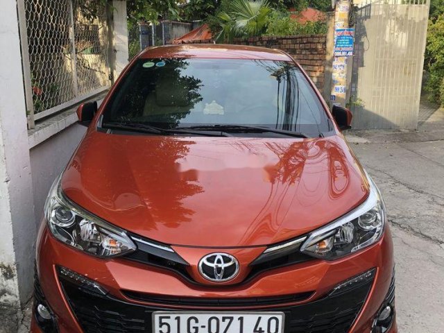 Cần bán xe Toyota Yaris sản xuất 2018, nhập khẩu chính hãng0