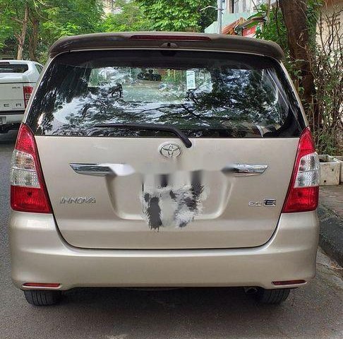 Bán xe Toyota Innova E sản xuất 2013