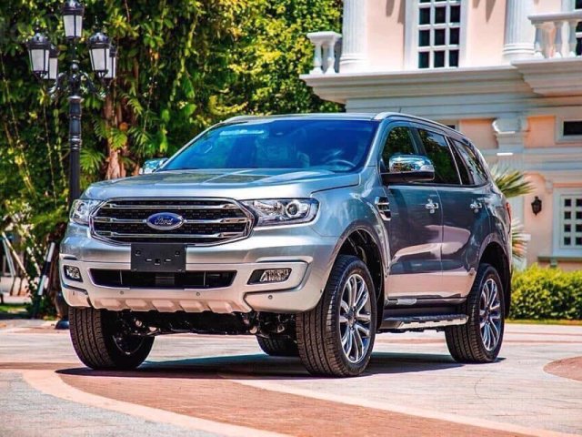 Ford Everest - Giá chỉ từ 939 triệu - trả trước 20% nhận xe ngay - lãi suất ưu đãi 0.69%/tháng