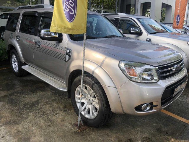 Cần bán xe Ford Everest đăng ký lần đầu 2014, màu vàng mới 95%, giá chỉ 644 triệu đồng