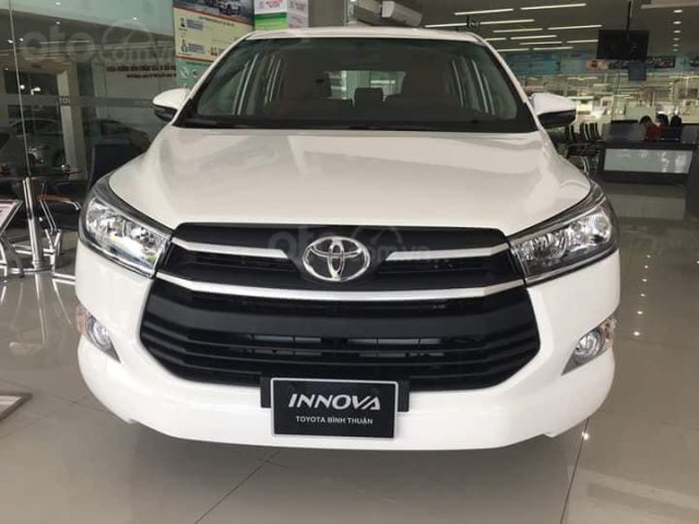 Giảm giá sốc cuối năm chiếc xe Toyota Innova 2.0E MT, sản xuất 2019, hỗ trợ giao xe nhanh toàn quốc0