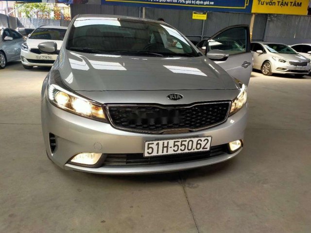 Cần bán Kia Cerato 1.6MT đời 2018 số sàn