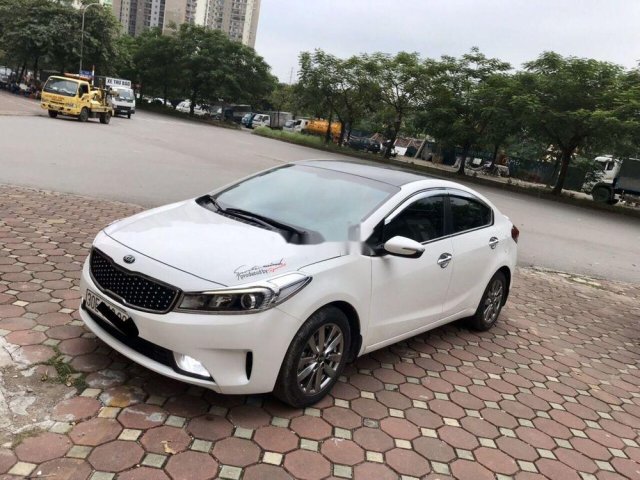 Bán Kia Cerato 1.6MT đời 2017, màu trắng số sàn, giá tốt