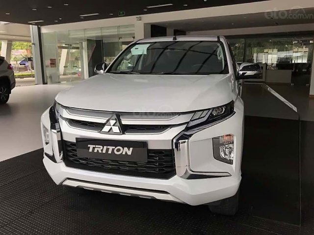 Cần bán xe Mitsubishi Triton 4x4 AT Mivec năm sản xuất 2019, màu trắng, nhập khẩu