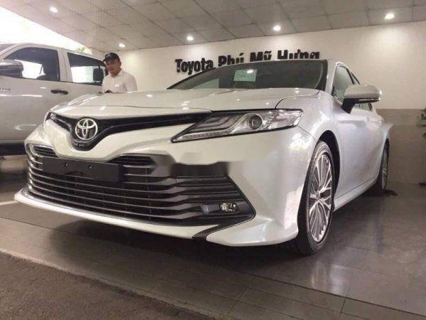 Bán xe Toyota Camry năm 2019, nhập khẩu chính hãng0