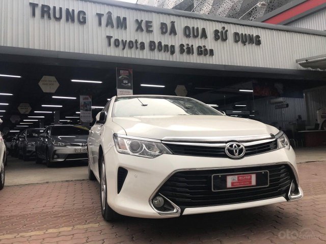 Bán ô tô Toyota Camry 2.5Q sản xuất 2017, màu trắng