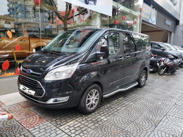 Ford Tourneo 2019 MPV 7 chỗ, hỗ trợ ngân hàng 80%, giảm giá tặng phụ kiện, giao xe 2 ngày full màu0