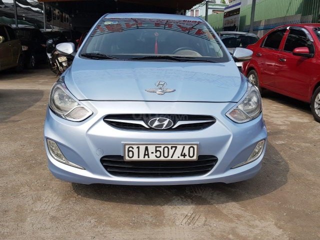 Bán xe Hyundai Accent năm 2012, màu xanh lam xe gia đình giá tốt 380 triệu đồng0