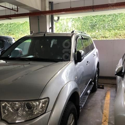 Cần bán Mitsubishi Pajero Sport năm 2011, giá cả cạnh tranh, xem xe thích ngay 0