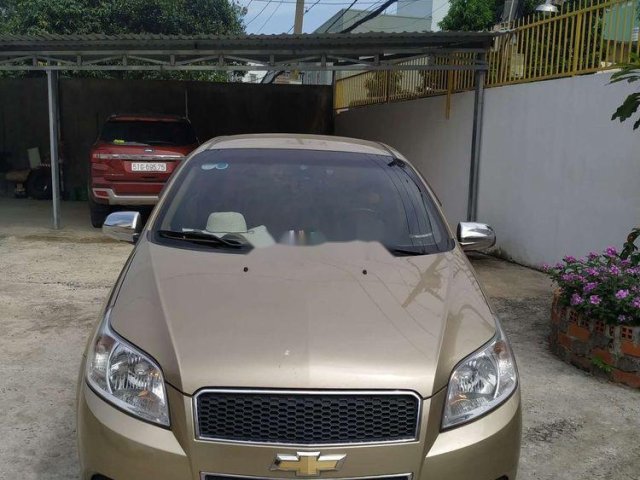 Cần bán Chevrolet Aveo đời 2016, màu vàng, xe gia đình, giá 295tr