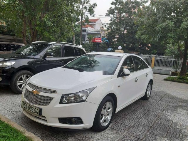 Bán Chevrolet Cruze đời 2011, màu trắng, nhập khẩu chính chủ, 365tr
