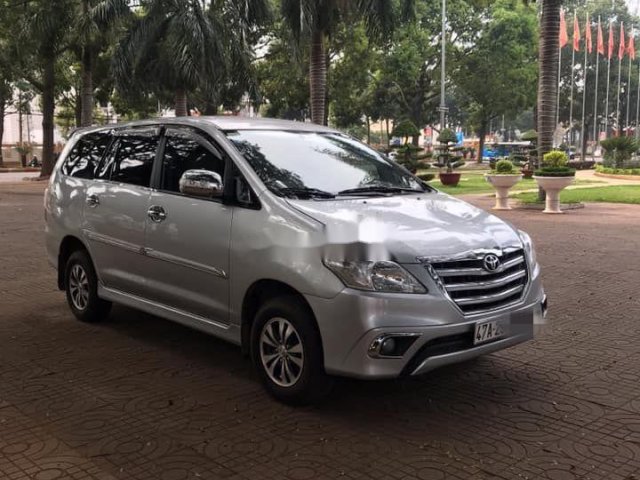 Bán Toyota Innova 2012, màu bạc xe nguyên bản0