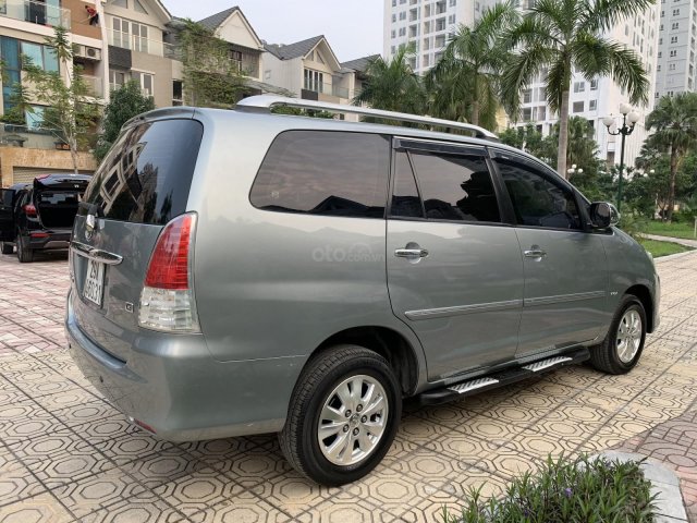 Cần bán xe Toyota Innova GSR đời 2011, màu xám (ghi), giá tốt0